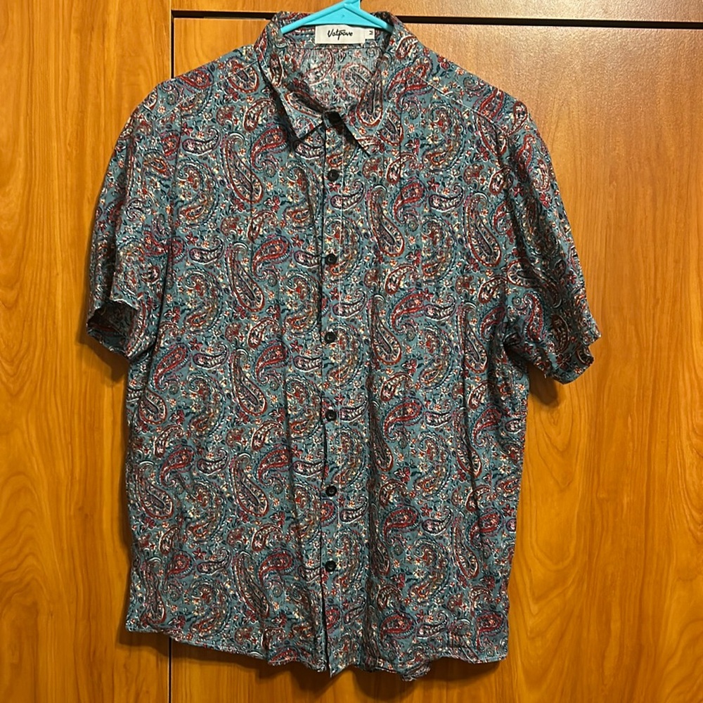 Men’s paisley button down